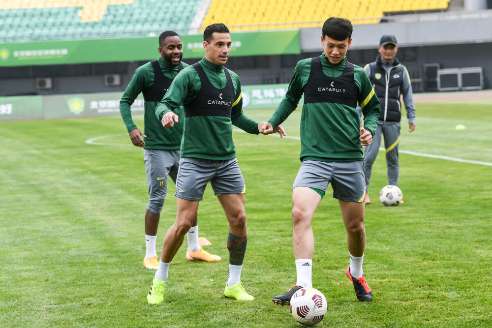 关于尼日尔足球俱乐部努力备战赛季，争取成功的信息