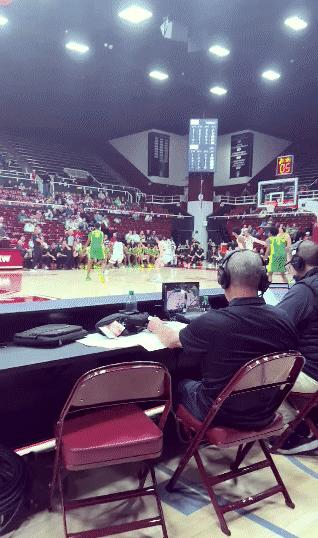 包含异国篮球明星相聚，挑战激烈场面震撼的词条