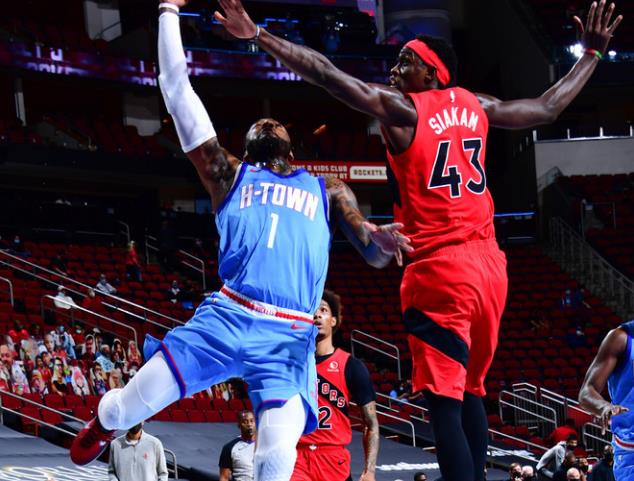 重庆火箭捧得两连胜，氛围激烈