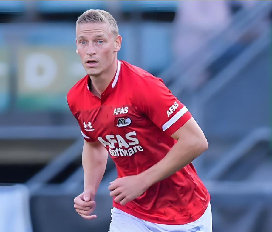 热刺前锋无缘出场,球队攻击力大幅减弱的简单介绍 热刺前锋无缘出场,球队攻击力大幅减弱的简单介绍