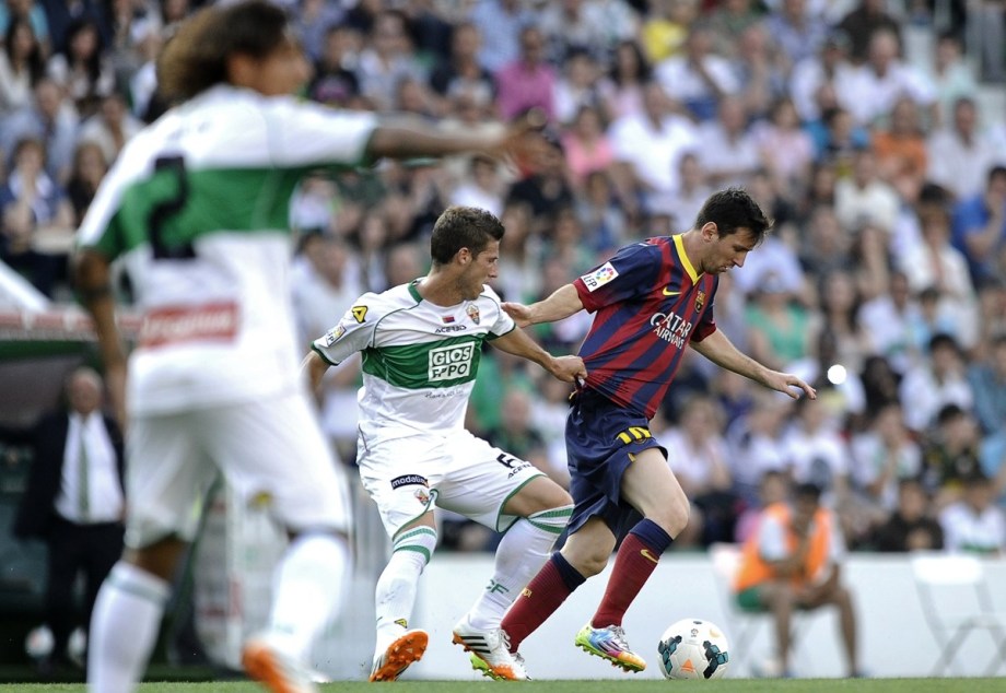 马拉加主场战平埃尔切，比赛平分秋色的简单介绍