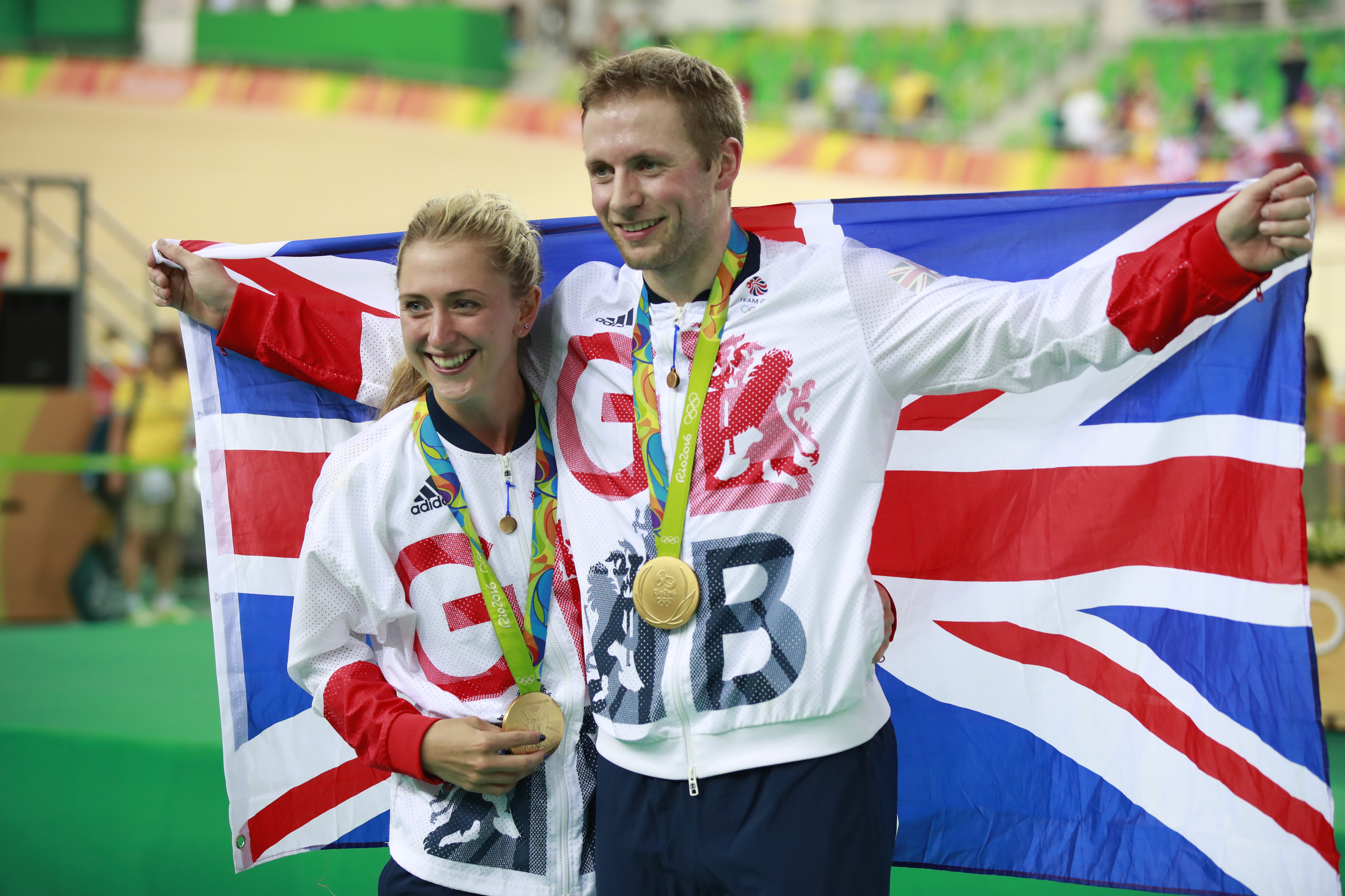 包含澳大利亚代表团实力强劲，夺得多面奖牌的词条