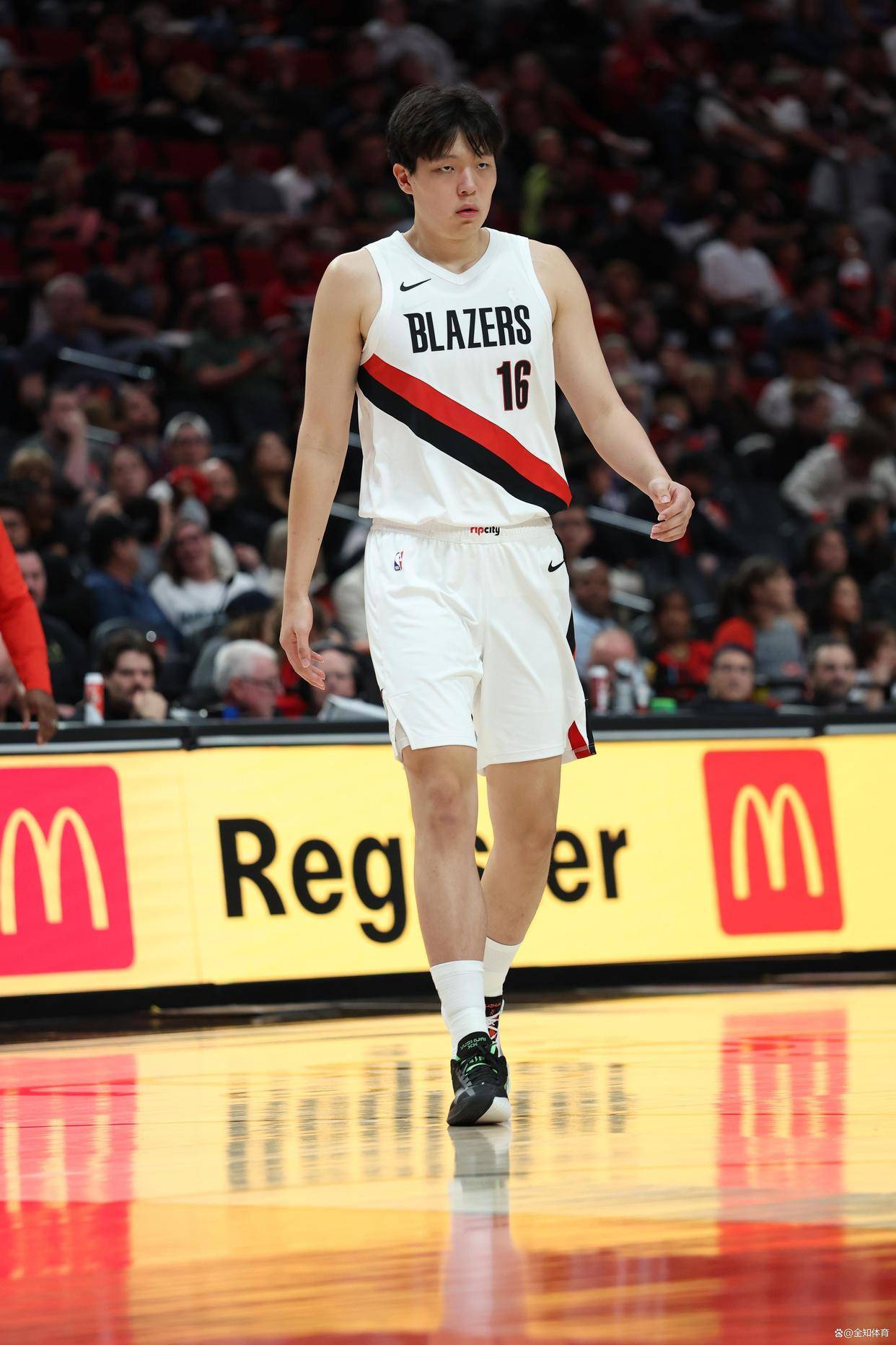 PG电子试玩官网-包含快船客场逆转开拓者，取得惊人胜利！的词条