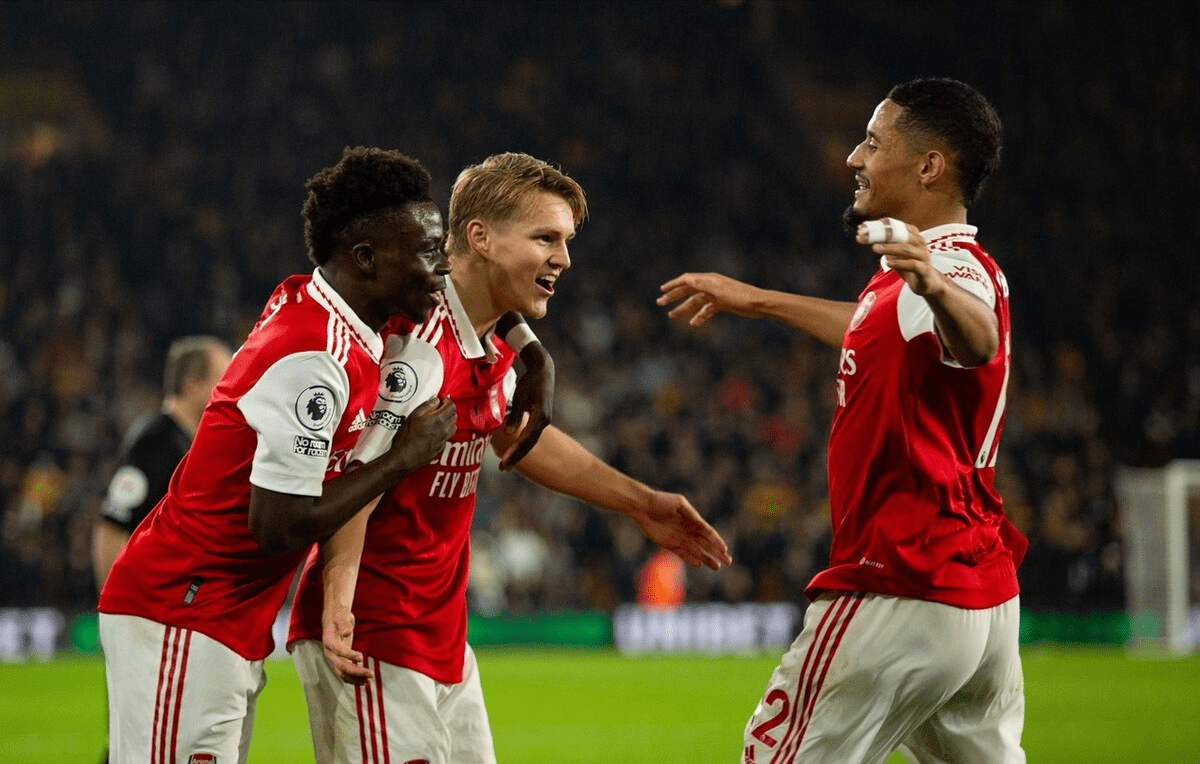 那不勒斯绝地反击瓦伦西亚,厄德高送出助攻 那不勒斯绝地反击瓦伦西亚,厄德高送出助攻