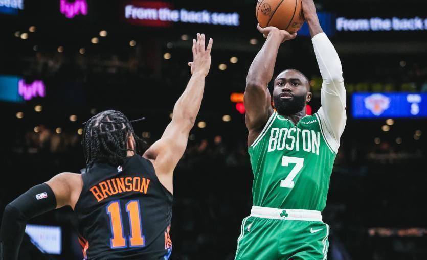 凯尔特人轻取尼克斯，杰伦·布朗打破历史纪录的简单介绍