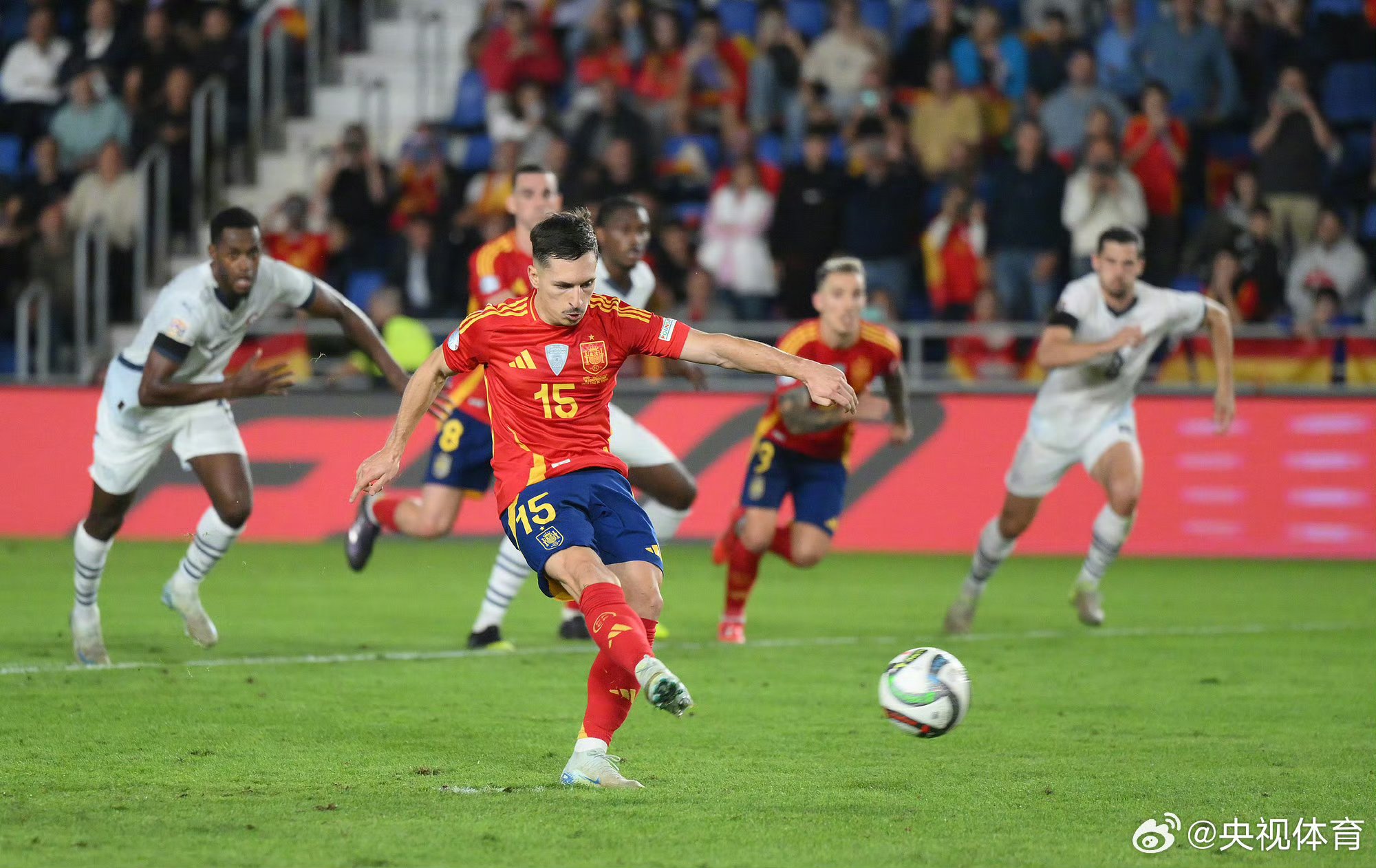 PG电子官网入口-欧锦赛强产生，激烈对决持续的简单介绍