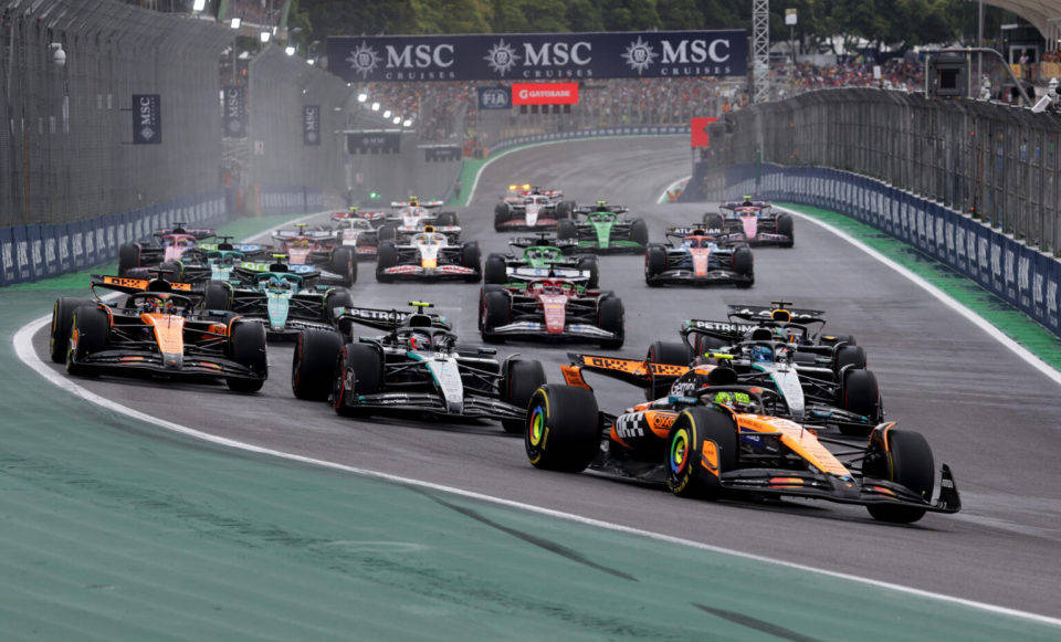 阿斯顿马丁翻盘红牛车队,皮亚斯特里点燃赛场的简单介绍 阿斯顿马丁翻盘红牛车队,皮亚斯特里点燃赛场的简单介绍