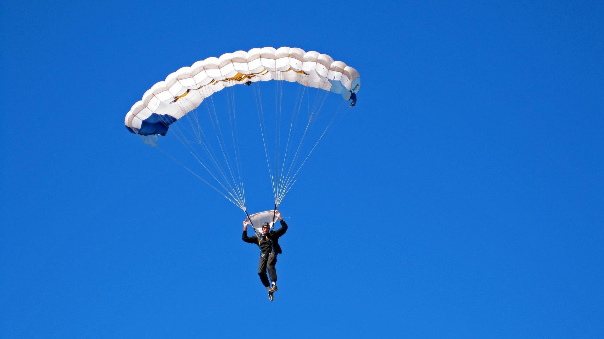 魔术对阵广厦队,保罗在焦点战证明自己,掌控全场的关键先生