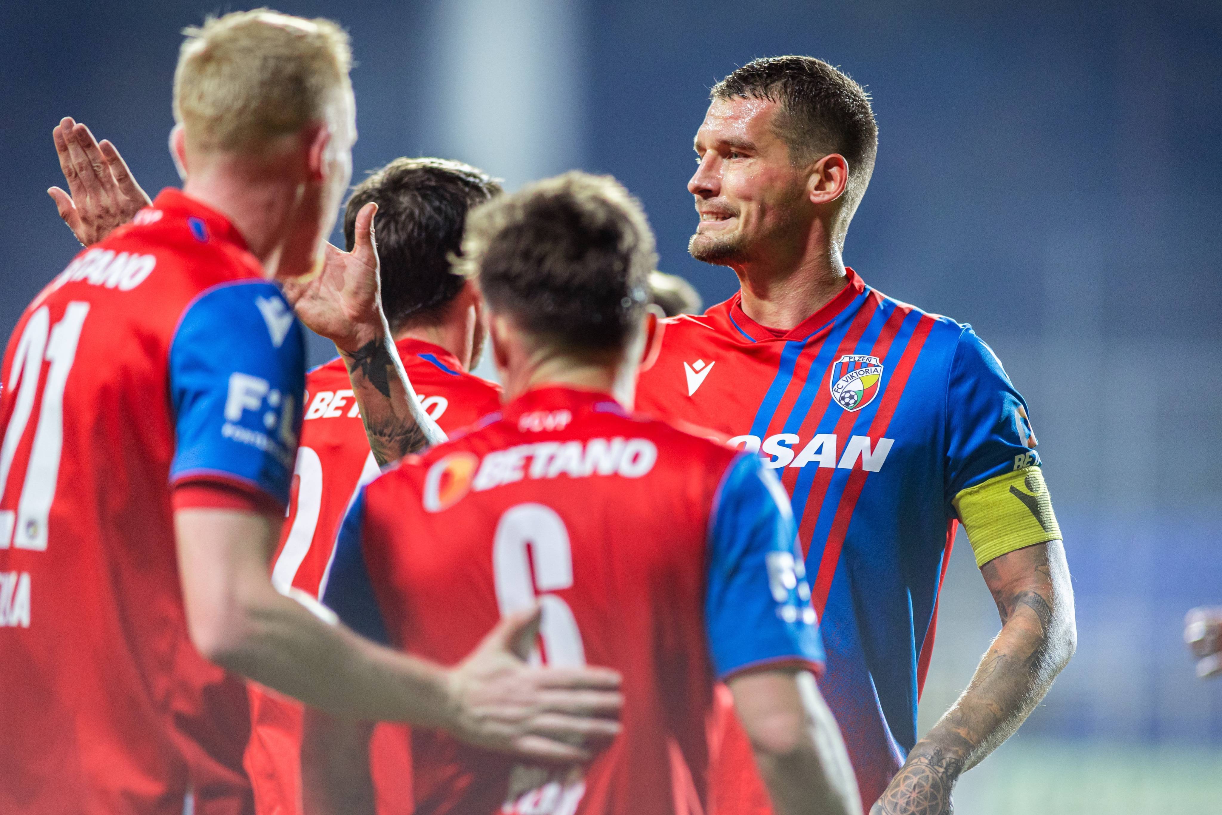 欧冠资格赛火热进行,各路强队不甘示弱的简单介绍 欧冠资格赛火热进行,各路强队不甘示弱的简单介绍