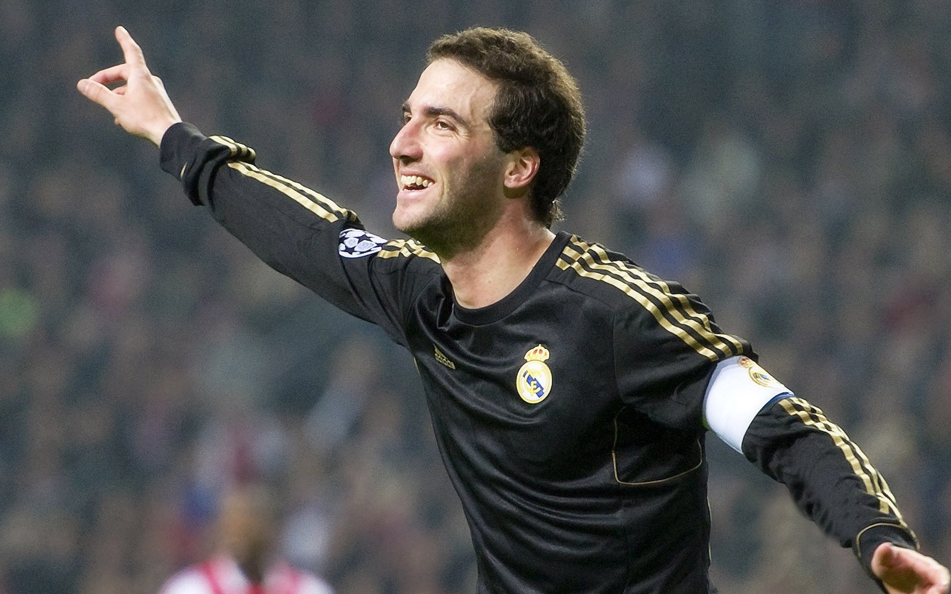 厄德高关键回合一锤定音,荷兰险胜几内亚展现强队底蕴