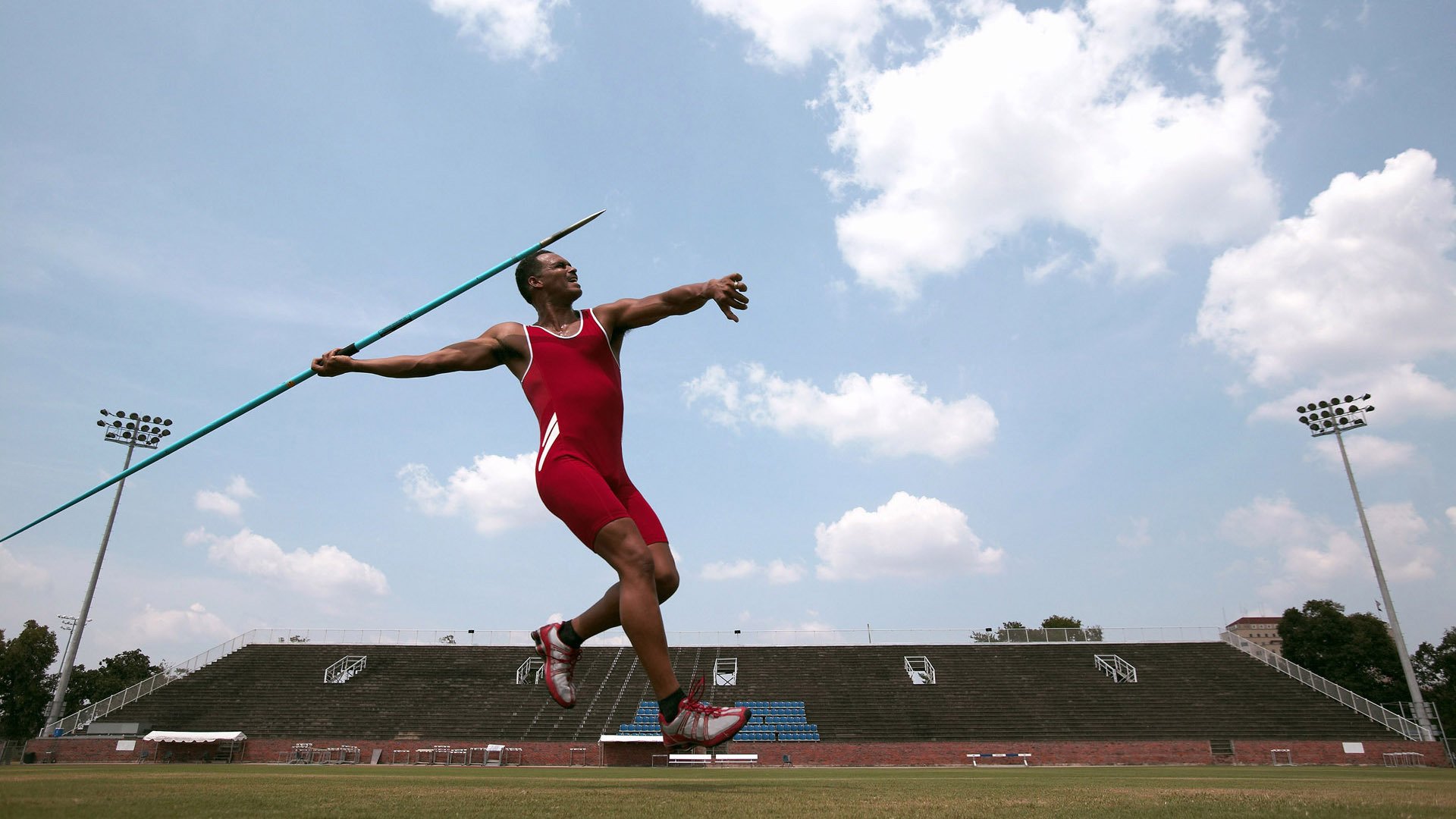 奥亚尔萨瓦尔，撕裂防线的尖刀与铁壁—克罗地亚对阵莱比锡红牛中的唯一统治者